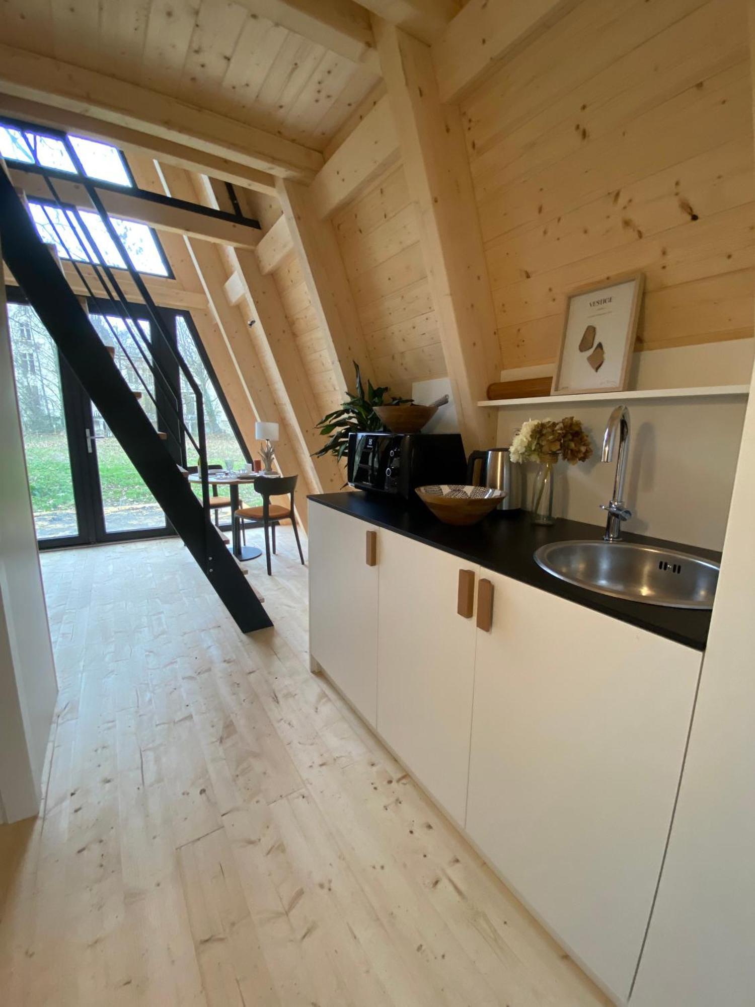Ecolodges De Reve Dans Un Chateau De Conte De Fees Les-Trois-Moutiers Exterior photo