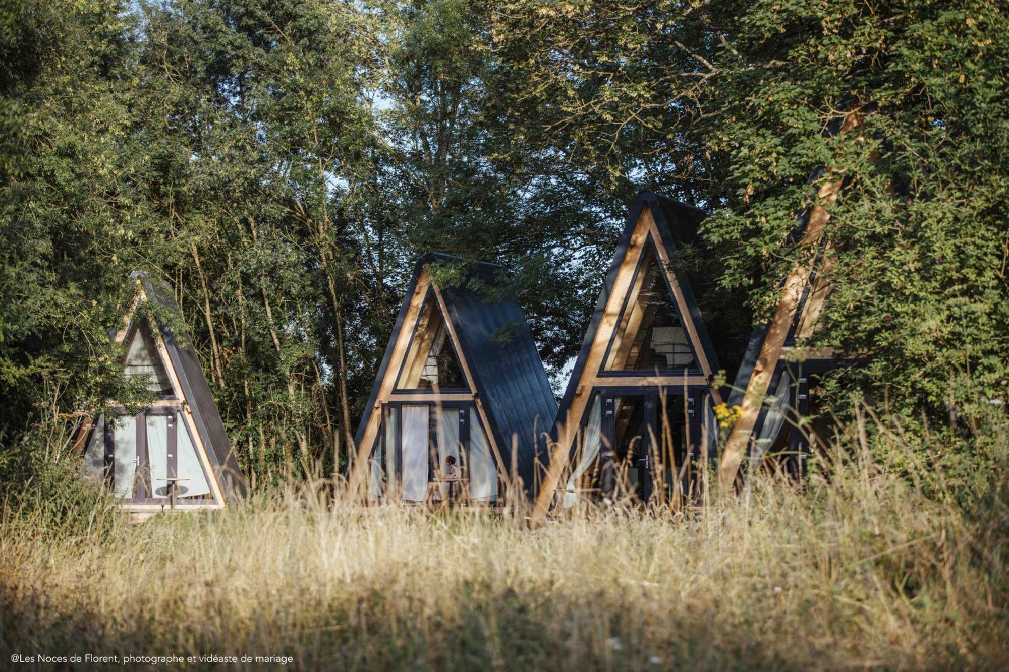 Ecolodges De Reve Dans Un Chateau De Conte De Fees Les-Trois-Moutiers Exterior photo